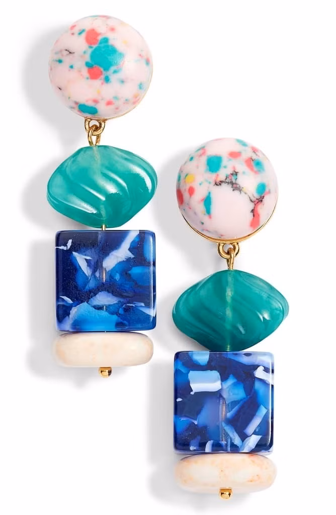 10 mẫu khuyên tai statement siêu dễ thương cho nàng nhấn nhá mọi set đồ hè