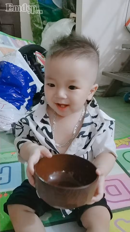 Tuyệt chiêu cai ti đêm“một phát ăn ngay” của mẹ Hưng Yên khiến mẹ nhàn con khoẻ 