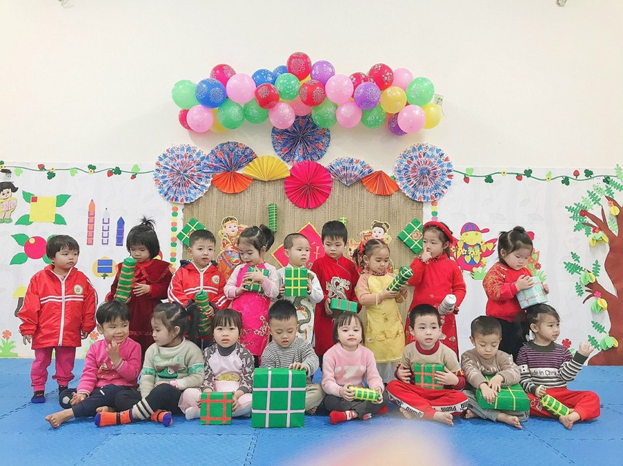 Trường học thu hút trẻ thông qua các hoạt động bổ ích ý nghĩa. Trường học thu hút trẻ thông qua các hoạt động bổ ích ý nghĩa.