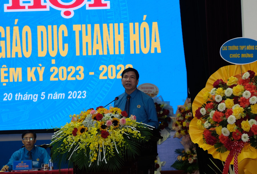 Ông Trần Văn Thức, Giám đốc Sở GD&ĐT tỉnh Thanh Hoá phát biểu tại Đại hội. (Ảnh: NT). Ông Trần Văn Thức, Giám đốc Sở GD&ĐT tỉnh Thanh Hoá phát biểu tại Đại hội. (Ảnh: NT).