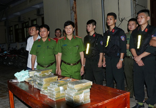 Các chiến sĩ tham gia phá thành công chuyên án ma túy lớn Các chiến sĩ tham gia phá thành công chuyên án ma túy lớn