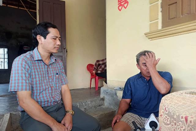 Địa phương đến động viên, thăm hỏi gia đình em Võ Nhân Du nghi bị tử vong trong chiếc xe container tại Anh.