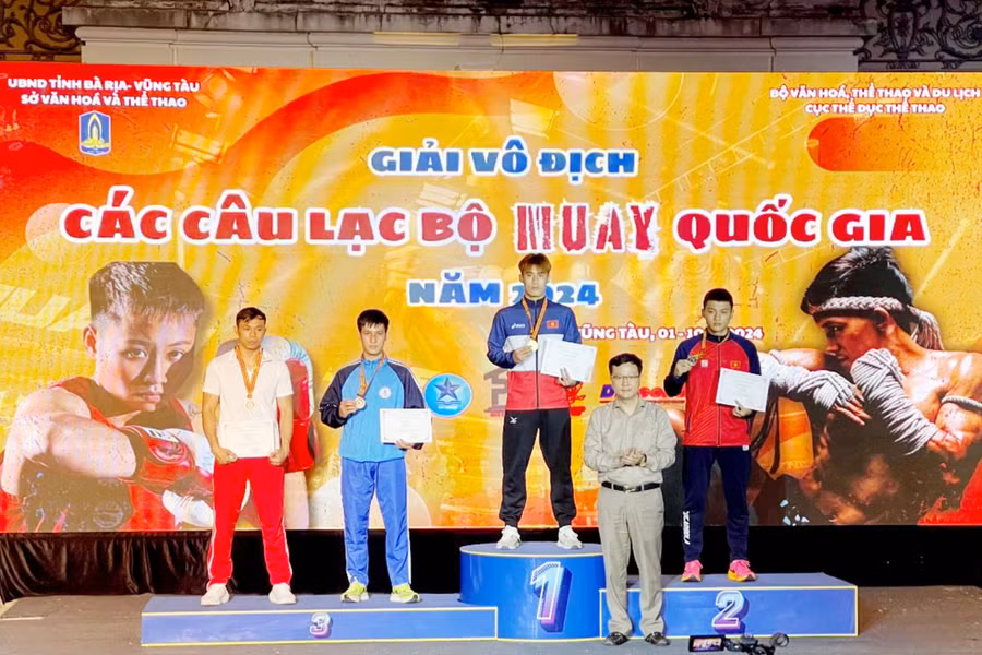 VĐV Hoàng Văn Chính, đoàn thể thao Bắc Kạn giành HCV Giải vô địch các CLB Muay quốc gia năm 2024.