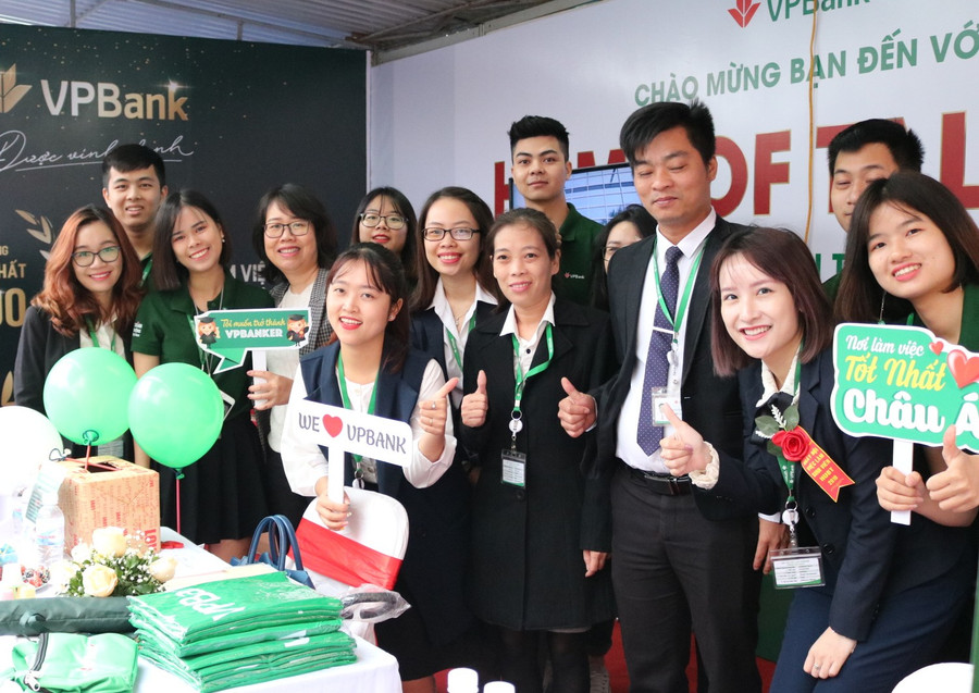 Các doanh nghiệp coi đây là cơ hội để có thể bổ sung nguồn nhân lực Các doanh nghiệp coi đây là cơ hội để có thể bổ sung nguồn nhân lực