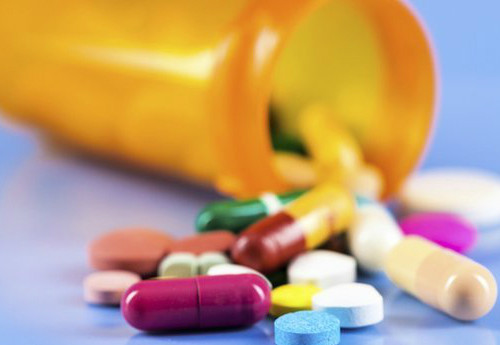 Trẻ dưới 2 tuổi nếu được điều trị bằng thuốc kháng sinh quá sớm sẽ có nhiều nguy cơ bị béo phì sau này. Ảnh minh họa: BBC