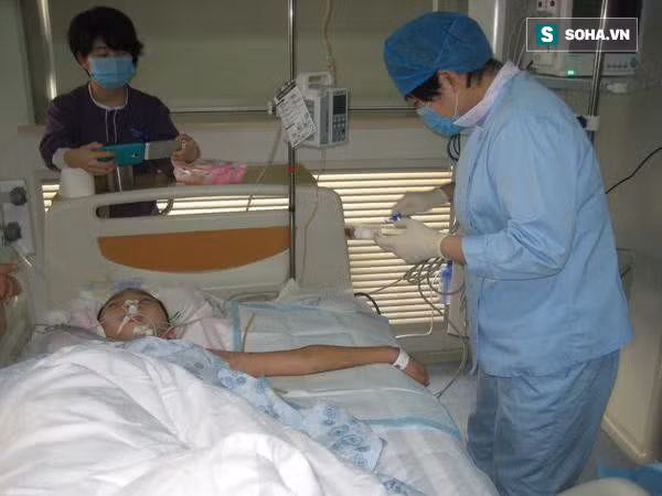 Trẻ 7 tuổi bị suy thận khiến cha mẹ sốc: BS cảnh báo dấu hiệu, nguyên nhân cần chú ý sớm - Ảnh 2.