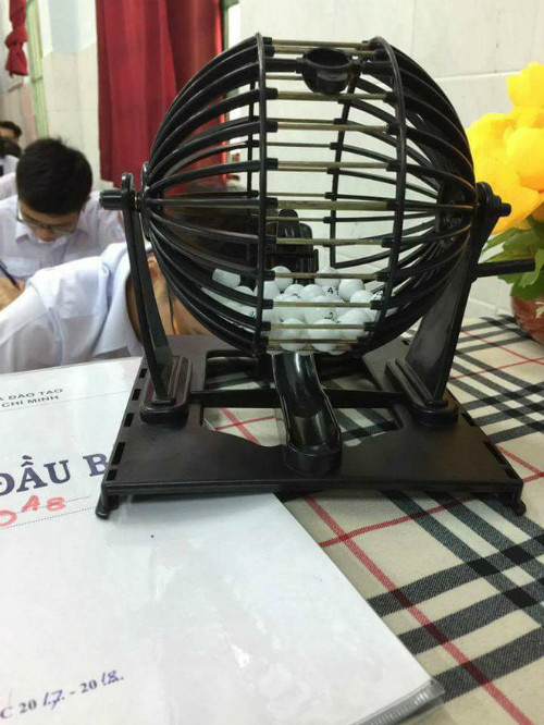 Cách trả bài đầy ám ảnh của học trò. Cách trả bài đầy ám ảnh của học trò.