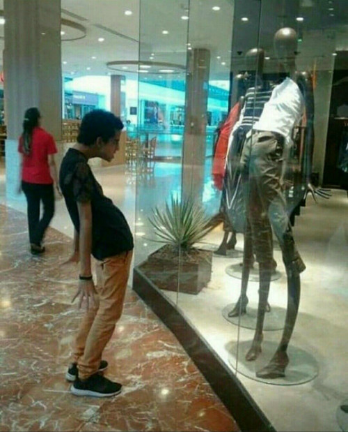 Ai thời trang hơn? Ai thời trang hơn?