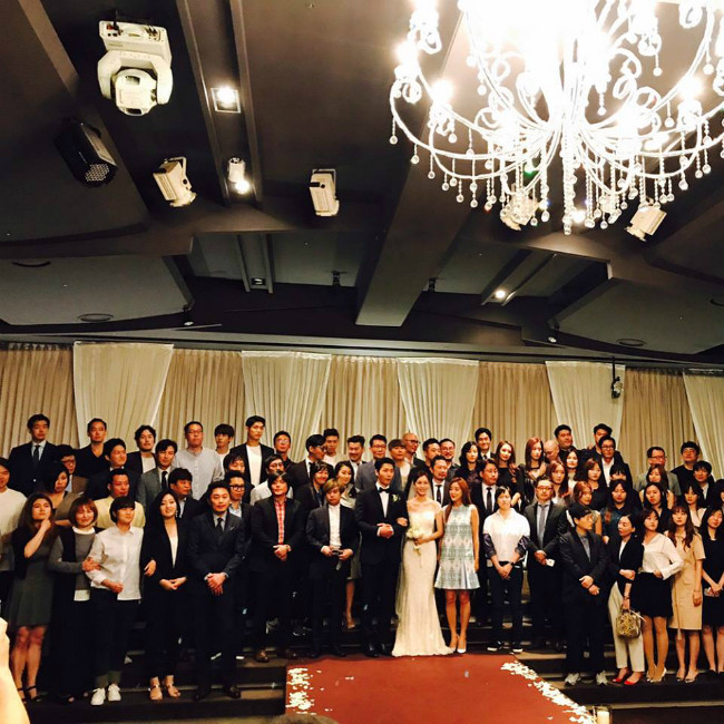 Những khoảnh khắc "ngọt lịm" trong đám cưới mỹ nhân "Tình yêu trong sáng" ảnh 13 title-11