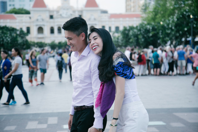 Câu chuyện tình yêu của Công Vinh - Thủy Tiên lên sóng truyền hình Mỹ Cau chuyẹn tình yeu của Cong Vinh - Thuy Tien len song truyen hinh My