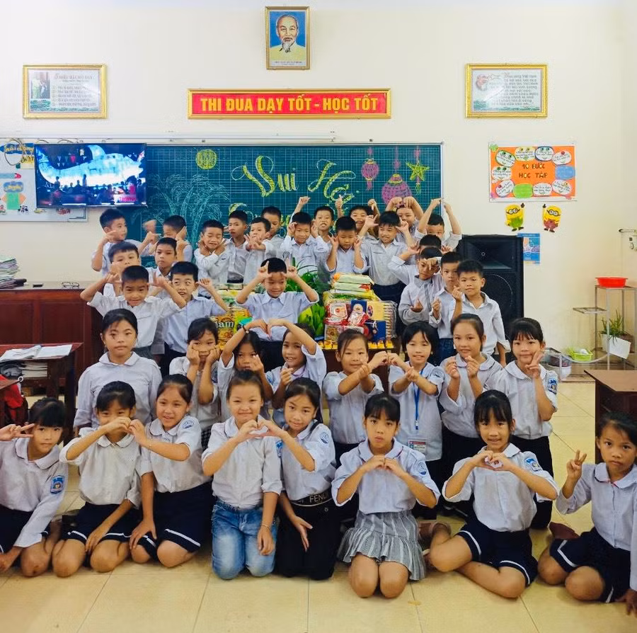 Cùng nhau lưu lại khoảnh khắc đẹp của tết Trung thu năm 2022. Cùng nhau lưu lại khoảnh khắc đẹp của tết Trung thu năm 2022.