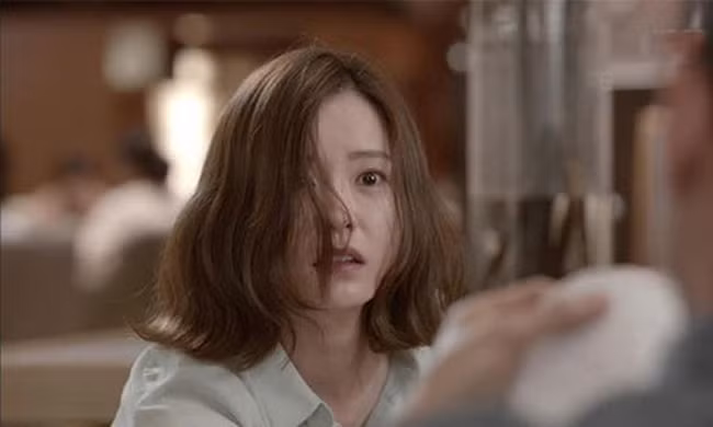 Mang bưởi sang biếu mẹ chồng tương lai, tôi vô tình biết được sự thật đau đớn