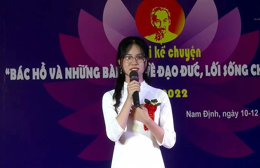 Mỗi câu chuyện về Bác Hồ đều mang những bài học quý báu về nhân cách, tinh thần hăng say trong lao động, học tập đáng để mọi người noi theo.