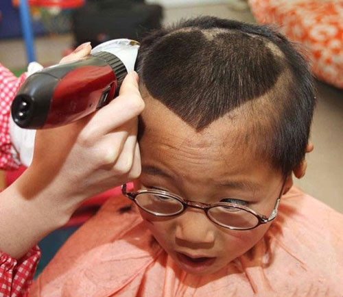 Mái tóc ấn tượng.