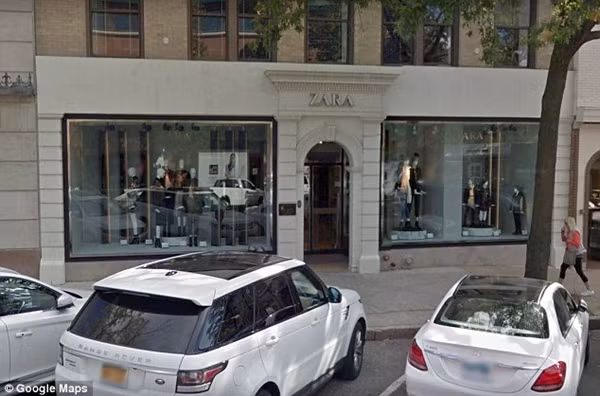 Hoảng hồn khi phát hiện chuột chết may trong váy Zara ảnh 1