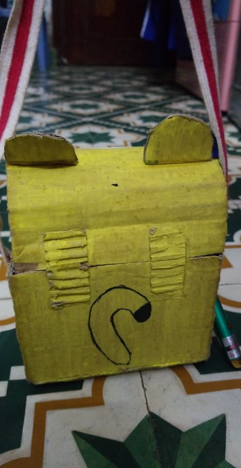 Túi xách có khóa – mặt trước và mặt sau