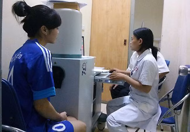 Công tác khám chữa bệnh, chăm sóc sức khỏe góp phần nâng cao thành tích thi đấu VĐV.