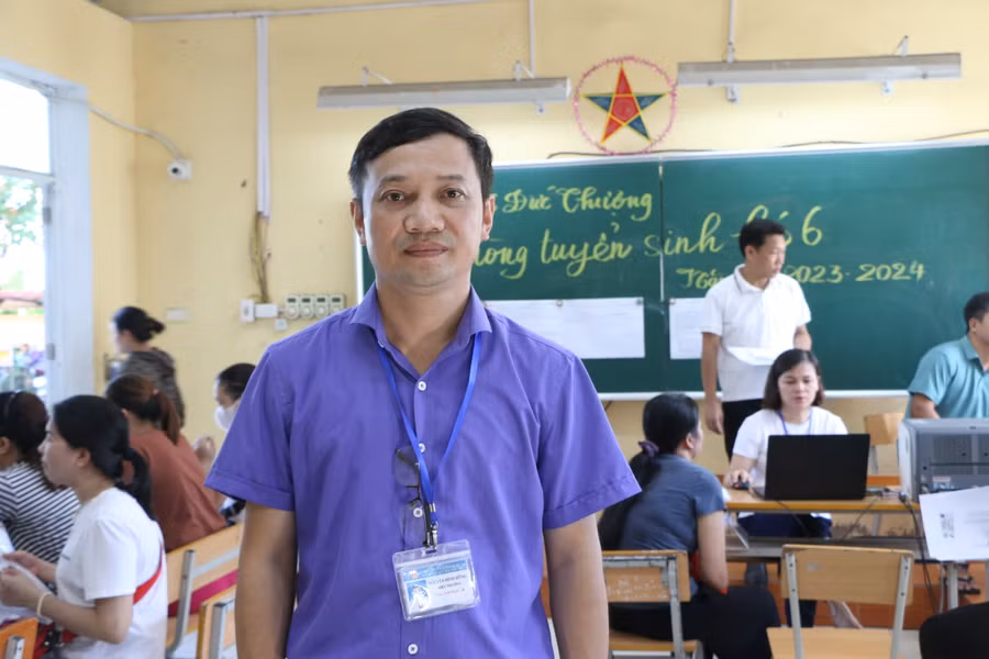 Thầy Nguyễn Đình Dũng - Hiệu trưởng Trường THCS Đức Thượng.