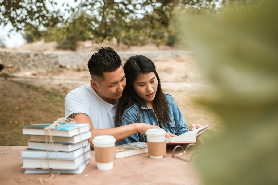 Đừng xem thường những điều nhỏ nhặt hằng ngày, nếu biết cách duy trì và thực hiện mọi việc cùng nhau thì nó sẽ có tác dụng lớn cho tình yêu của bạn.