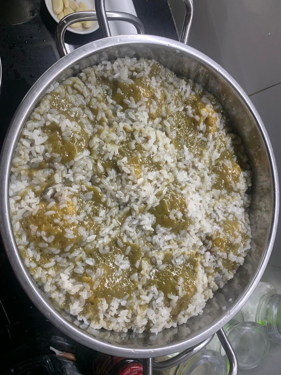 Lần đầu tiên và cũng là lần cuối cùng làm món xôi khúc!