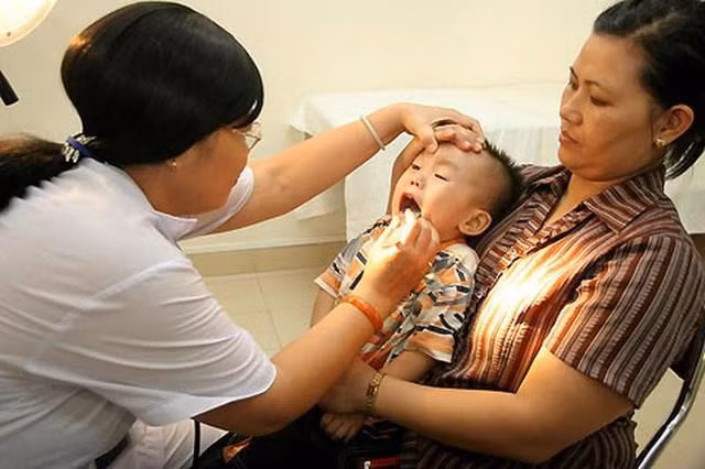 Con gái 4 tuổi càng lớn càng thay đổi, bố mẹ lo sợ không phải con ruột, đưa đến bệnh viện kiểm tra thì phát hiện sự thật bất ngờ - Ảnh 4. Con gái 4 tuổi càng lớn càng thay đổi, bố mẹ lo sợ không phải con ruột, đưa đến bệnh viện kiểm tra thì phát hiện sự thật bất ngờ - Ảnh 4.