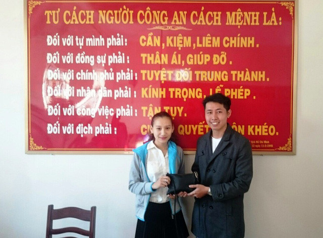 Giáo viên trả lại 88 triệu đồng cho người đánh rơi