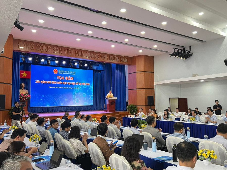 Quang cảnh tọa đàm.