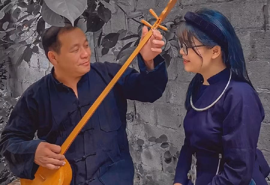 Chú trọng rèn luyện biểu diễn hát then.