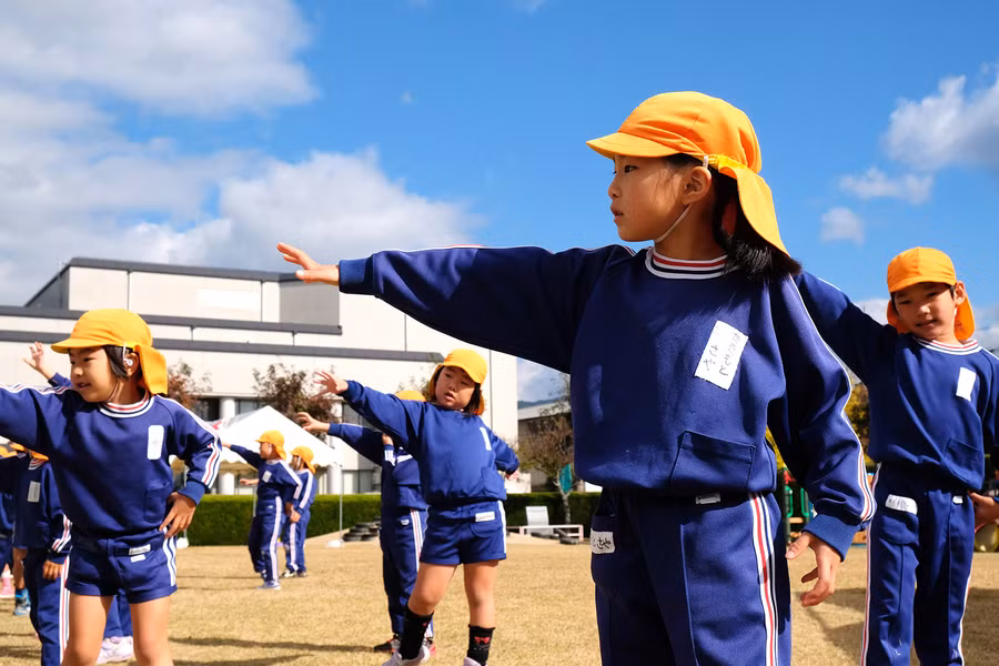 choang voi chinh sach "tra tien de con" doc nhat vo nhi o nhat ban hinh anh 3