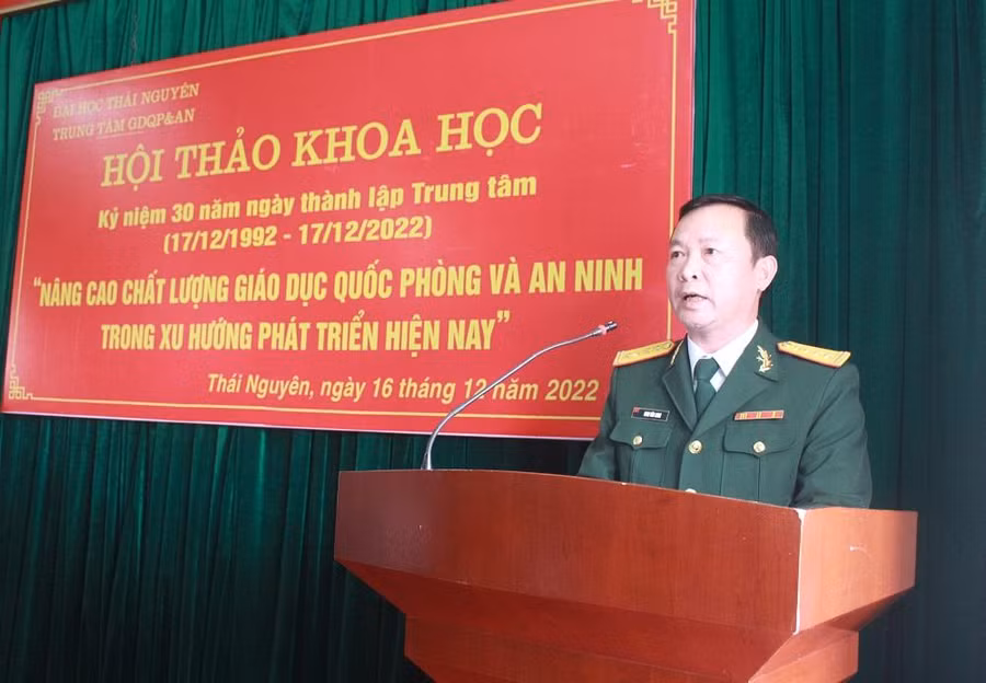 Đại tá Đinh Văn Long, Phó Giám đốc Trung tâm GDQP và AN Đại học Thái Nguyên.