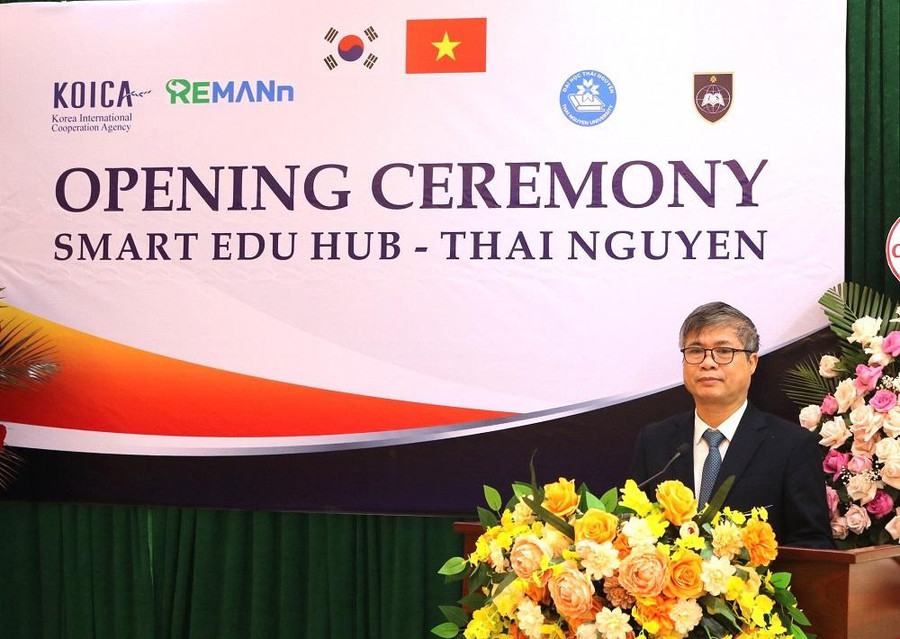 PGS.TS Trần Thanh Vân, Phó giám đốc Đại học Thái Nguyên phát biểu tại chương trình.