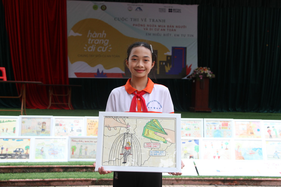 Thông qua hoạt động nghệ thuật và sáng tạo, Công ty Núi Pháo và Tea Talk Việt Nam mong rằng các em học sinh, các thầy cô giáo nâng cao kiến thức, kỹ năng về phòng chống mua bán người. Thông qua hoạt động nghệ thuật và sáng tạo, Công ty Núi Pháo và Tea Talk Việt Nam mong rằng các em học sinh, các thầy cô giáo nâng cao kiến thức, kỹ năng về phòng chống mua bán người.