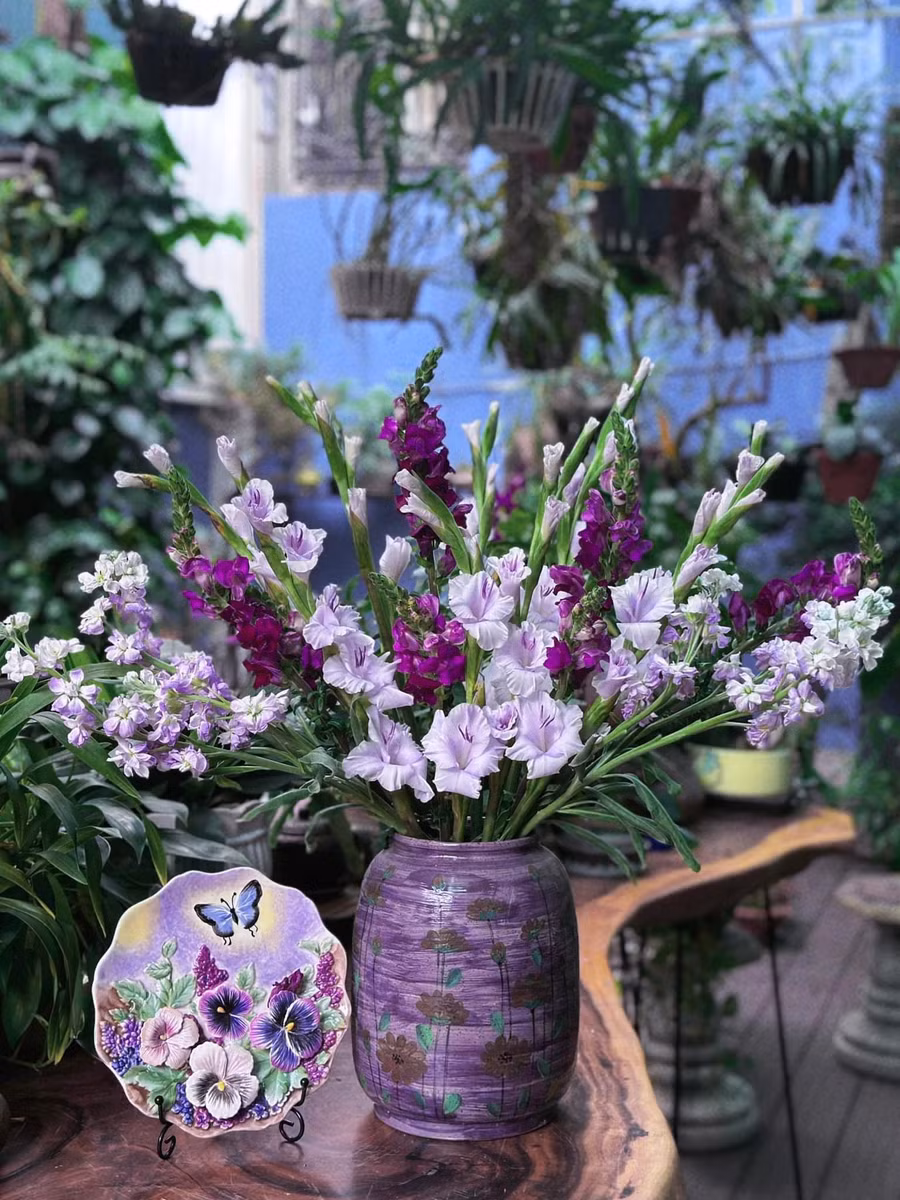 Cắt ngắn mix cùng hoa phi yến.