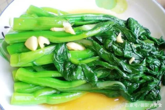 3 mẹo xào rau xanh mướt, giòn ngon... mẹ chồng cũng phải tấm tắc khen
