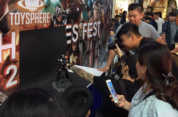 Thú chơi siêu nhân bạc triệu của những người đàn ông