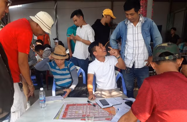 Hầu hết các giao dịch đất nền ở khu tái định cư Hòa Liên 4 - 5 trong những ngày vừa qua đều là mua đi bán lại lấy lời