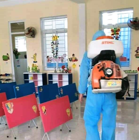 Phun khử khuẩn thường xuyên. Phun khử khuẩn thường xuyên.