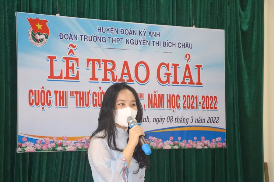 Chương trình đã được thưởng thức nhiều tiết mục văn nghệ đặc sắc.