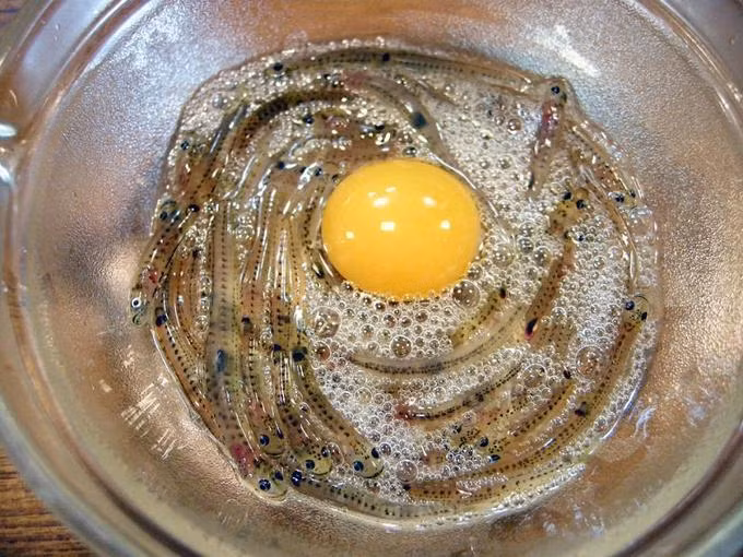 8 món ăn khiến thực khách sởn gai ốc ở Nhật Bản