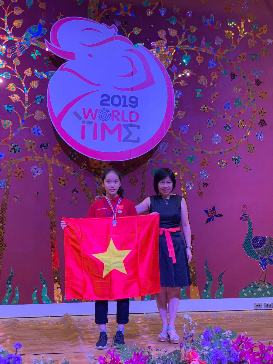 Hình ảnh học sinh Việt Nam tại lễ trao giải World TIME 2019.
