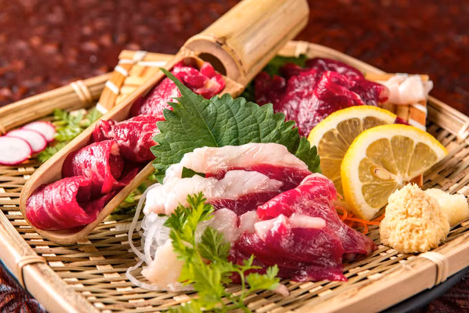 8 món ăn khiến thực khách sởn gai ốc ở Nhật Bản