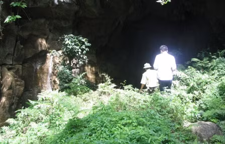 Đường vào hang Kịt, bản Kịt, xã Lũng Cao, huyện Bá Thước, tỉnh Thanh Hóa. Ảnh: Nguyễn Quỳnh
