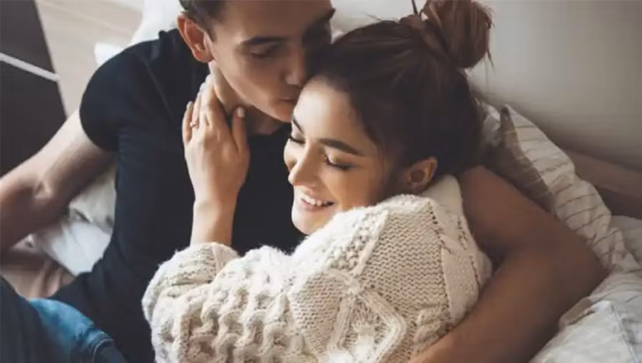 Những động tác giãn cơ sẽ giúp bạn có đời sống tình dục tốt hơn. (Ảnh: ITN)