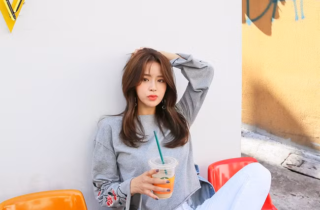 Những điều tuyệt đối không nên làm khi nhiệt độ ngoài trời giảm lạnh đột ngột - Ảnh 3.