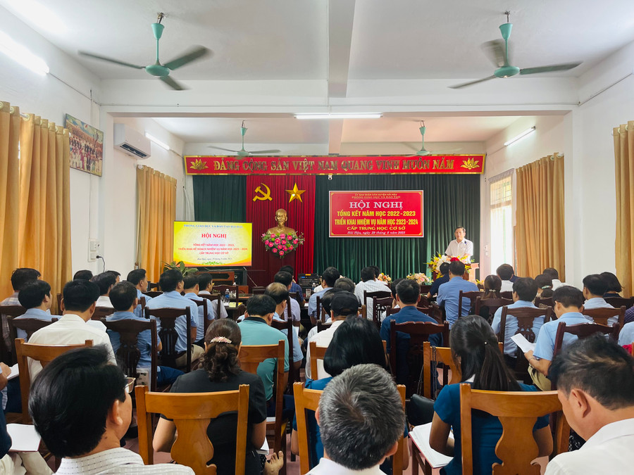 Hội nghị tổng kết có sự tham gia của đại diện 35 trường THCS trên địa bàn và lãnh đạo, chuyên viên Phòng GD&amp;ĐT Hải Hậu.