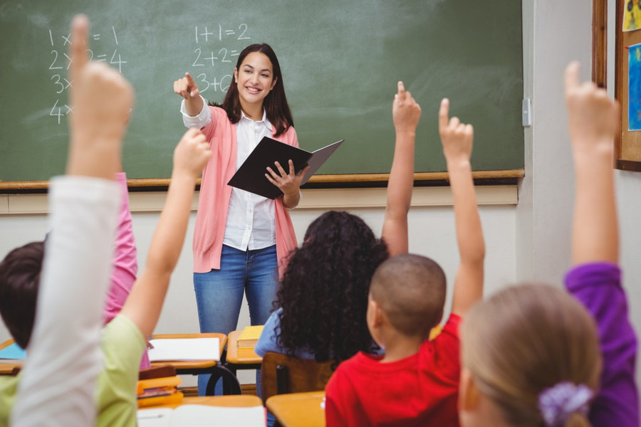 8 câu chuyện cảm động về thầy cô giáo để chúng ta chợt nhận ra: Một lời cảm ơn là chưa bao giờ đủ! - Ảnh 2. 8 câu chuyện cảm động về thầy cô giáo để chúng ta chợt nhận ra: Một lời cảm ơn là chưa bao giờ đủ! - Ảnh 2.