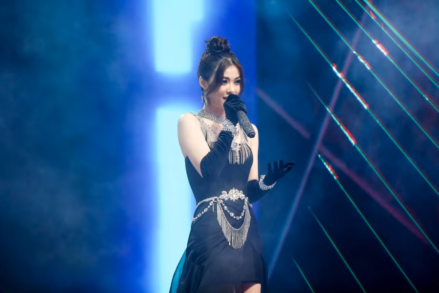 Á hậu Kiều Loan.