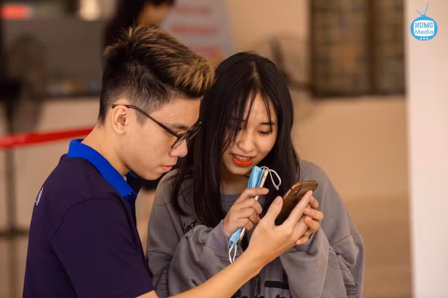 Tân sinh viên hào hứng lên Thủ đô nhập học ảnh 2