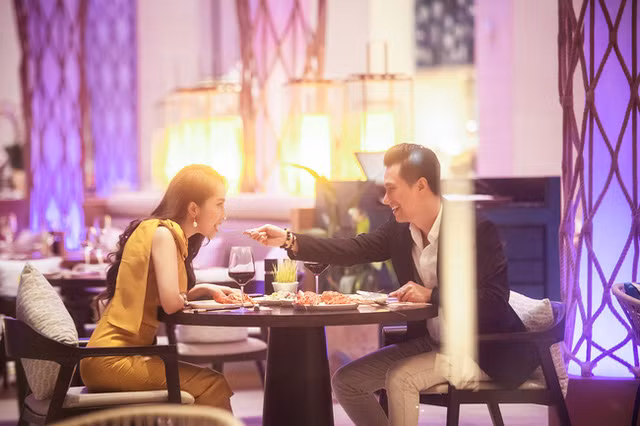 Trước đó, cả hai có nhiều buổi hẹn hò.