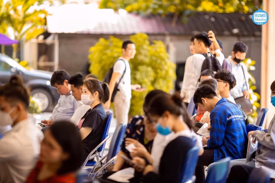 Tân sinh viên hào hứng lên Thủ đô nhập học ảnh 4